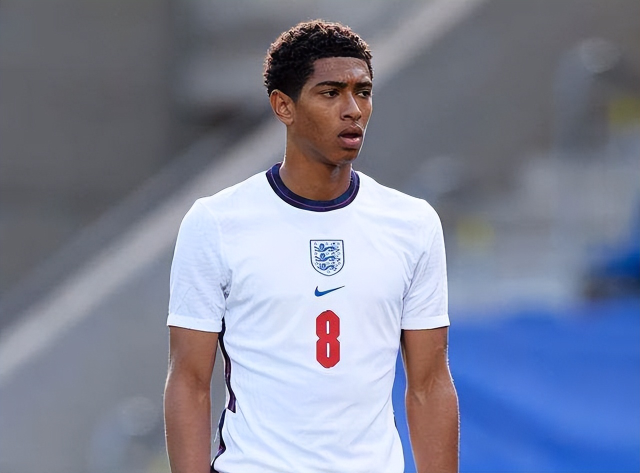 海港发布官方Vlog：旧将奇塔迪尼重回浦东足球场（海港官方Vlog上线：旧将奇塔迪尼再登浦东足球场）