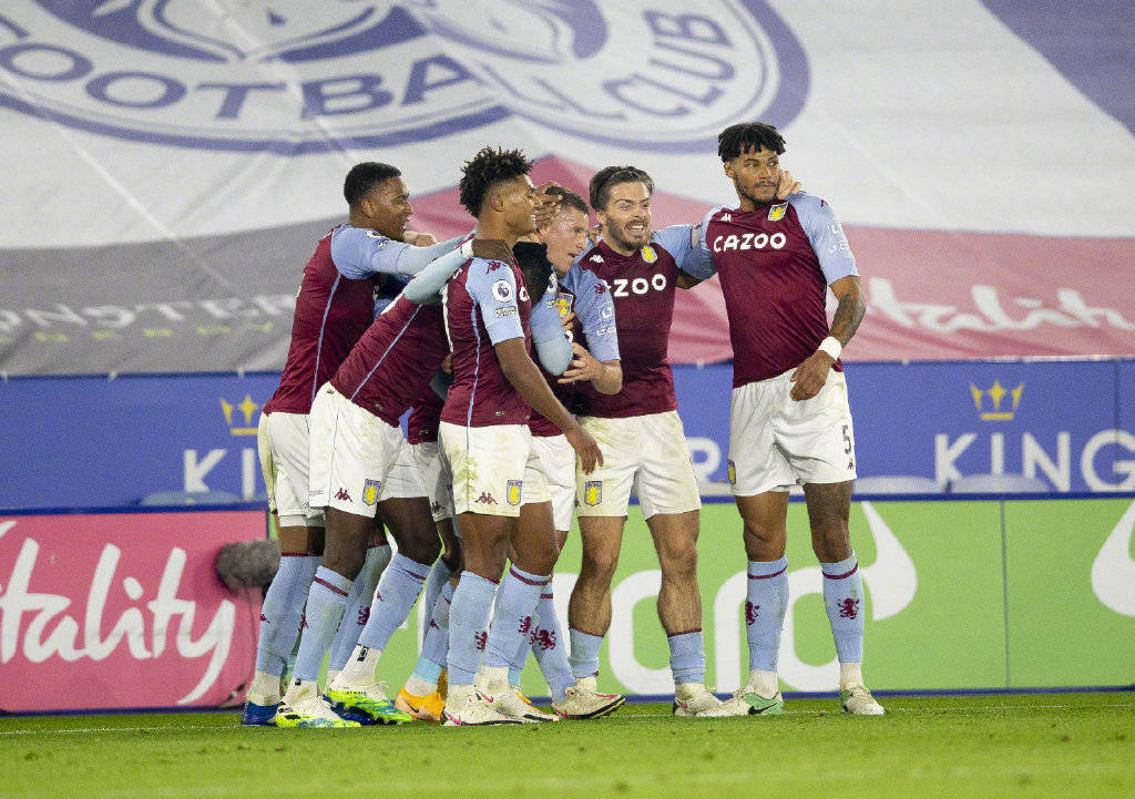 首节哑火随后迅速调整，里夫斯背靠背两战轰下80分（首节低迷迅速回暖，里夫斯背靠背两场砍下80分）