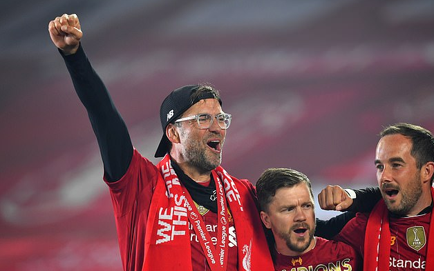 德甲最快10次帽子戏法排名：凯恩76场居首，盖德-穆勒161场（德甲10次帽子戏法达成速度榜：凯恩76战第一，盖德-穆勒161战）