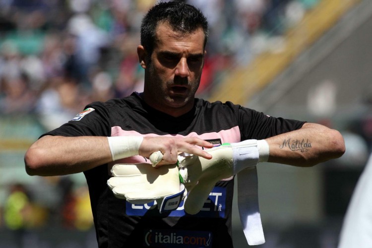 东体：特维斯在申花时训练都由自己决定，波耶特控制不了球队（东体：申花时期特维斯自定训练计划，波耶特难掌控球队）