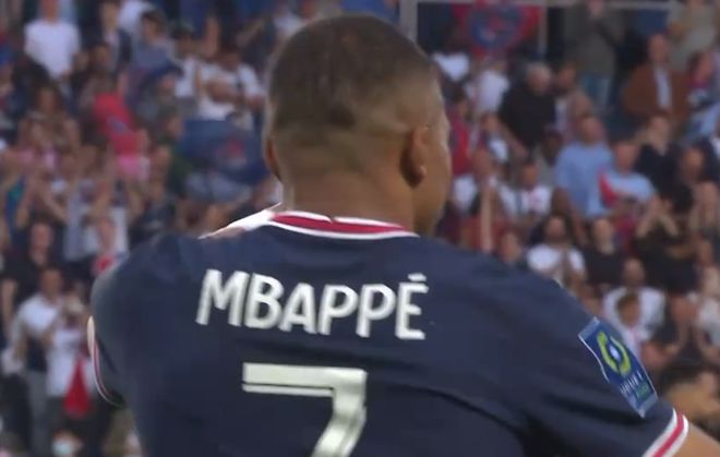 戴帽助爱尔兰进附加赛，帕罗特当选世欧预本轮最佳球员（上演帽子戏法助爱尔兰晋级附加赛，帕罗特荣膺本轮世欧预最佳）