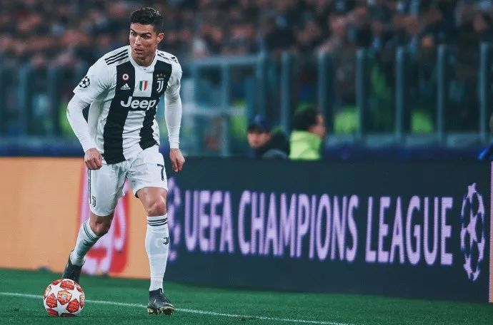 官方：齐达内之子卢卡内收肌受伤，已离开阿尔及利亚队训练营（阿尔及利亚队官方：卢卡·齐达内内收肌受伤，已离开国家队集训营）