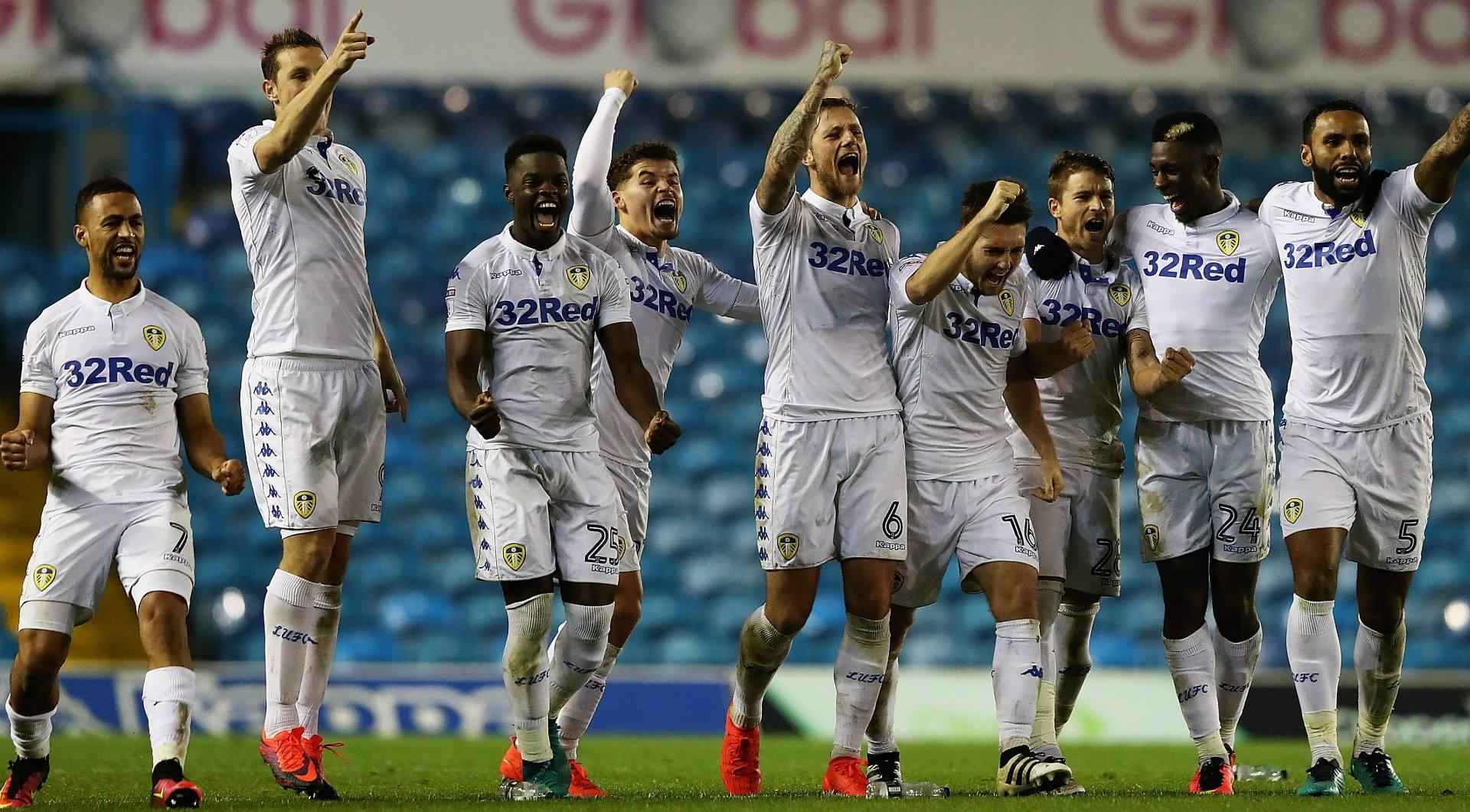 对曼联双响助维拉延续连胜势头，罗杰斯当选英超第17轮最佳（对阵曼联梅开二度助维拉续写连胜，罗杰斯当选英超第17轮最佳）