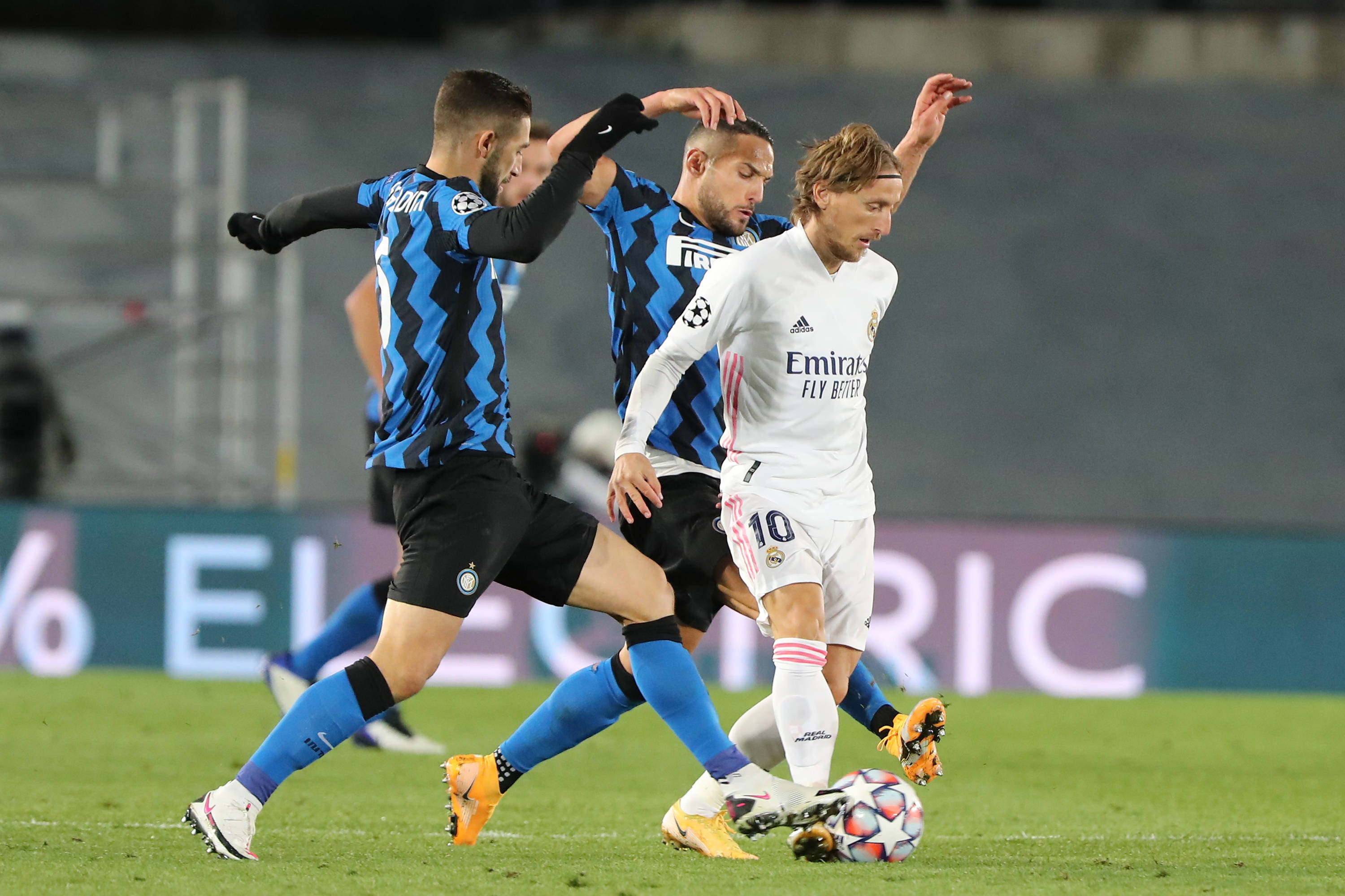 塞尔塔主帅：皇马正变得越来越全面，阿隆索将会取得非凡成就（塞尔塔主帅：皇马日益完善，阿隆索有望成就非凡）