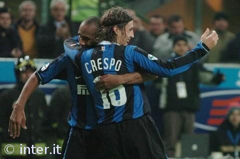 英超：曼联客场2-1击败莱斯特城（英超：曼联客场2比1力克莱斯特城）