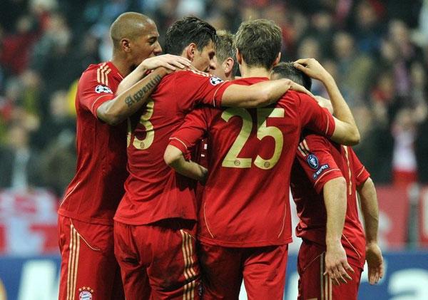 姆巴佩速度突破 防线全面告急（姆巴佩闪电突进 后防线告急）