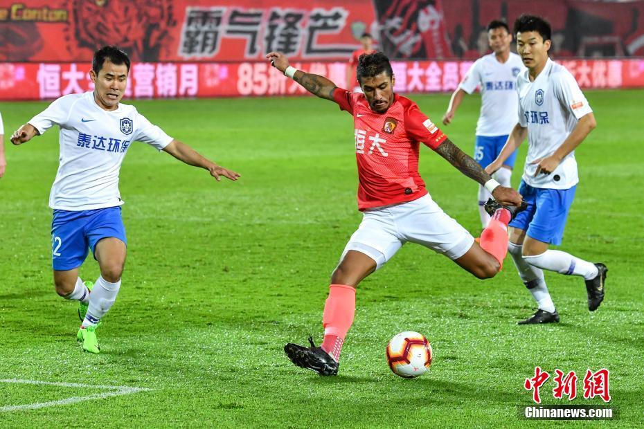 半场战报：国安2-0亚泰，塞尔吉尼奥破旧主，法比奥点射（半场：国安2-0领先亚泰，塞尔吉尼奥反戈旧主，法比奥点球命中）