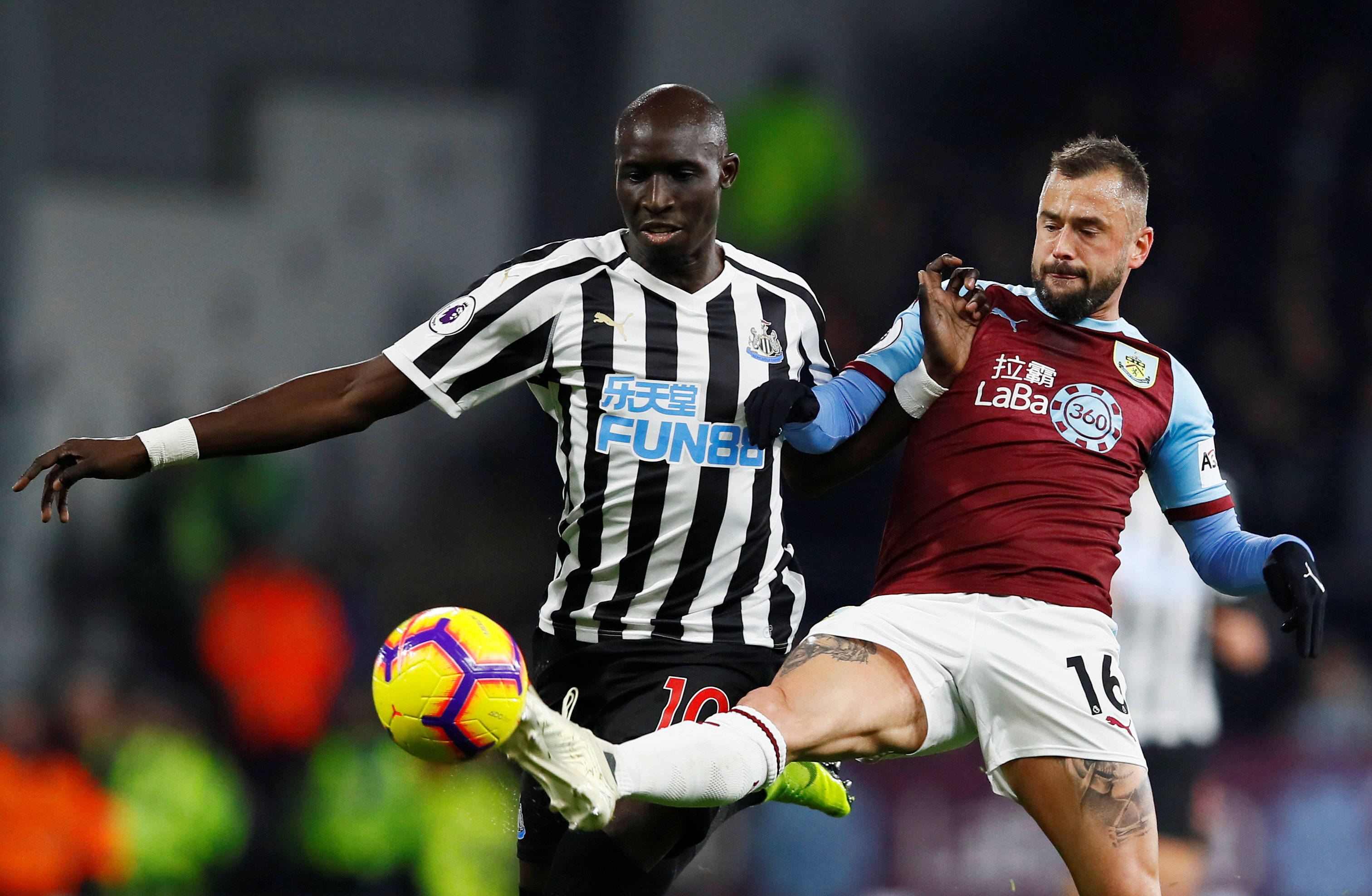 雷迪克：我们稳住了对手反扑的势头，面对不利判罚处理得当（雷迪克：我们顶住了对方的反扑，对不利判罚的应对很到位）