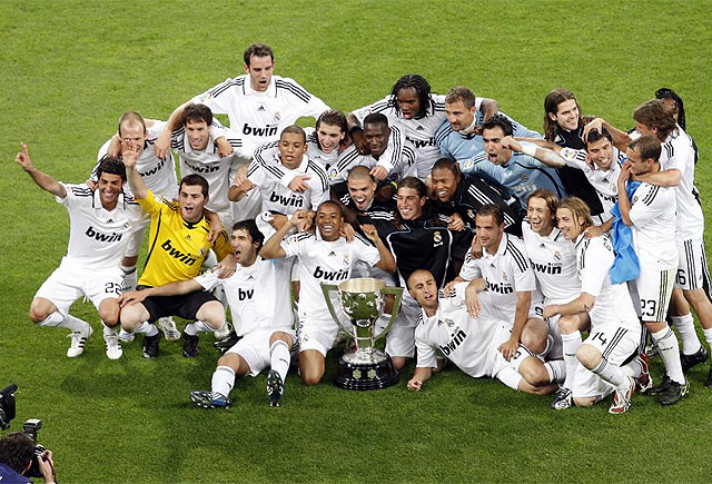 斯维拉尔：不意外我们目前排名榜首，但不该过早关注积分榜（斯维拉尔：领跑并不意外，但现在还不必看积分榜）