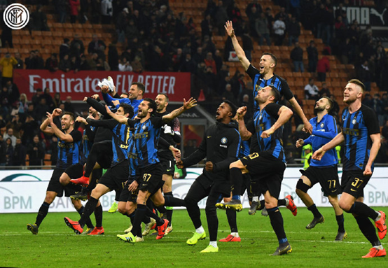 图片报：阿德耶米续约只接受加入解约条款，金额或达8000万欧（图片报：阿德耶米愿续约但需加入解约条款，解约金或高达8000万欧元）