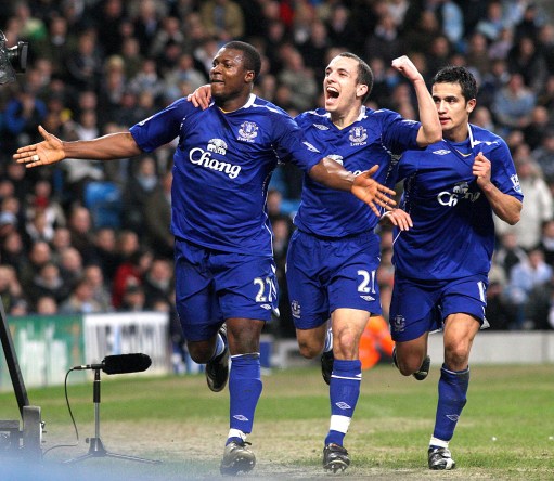 欧冠战报：格鲁克双响，阿贾克斯4-2逆转卡拉巴克收获首胜（欧冠焦点战：格鲁克梅开二度，阿贾克斯4-2翻盘卡拉巴克迎来首胜）